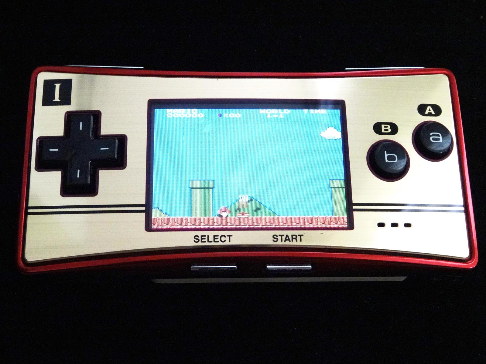 ゲームボーイミクロ ファミコンカラー