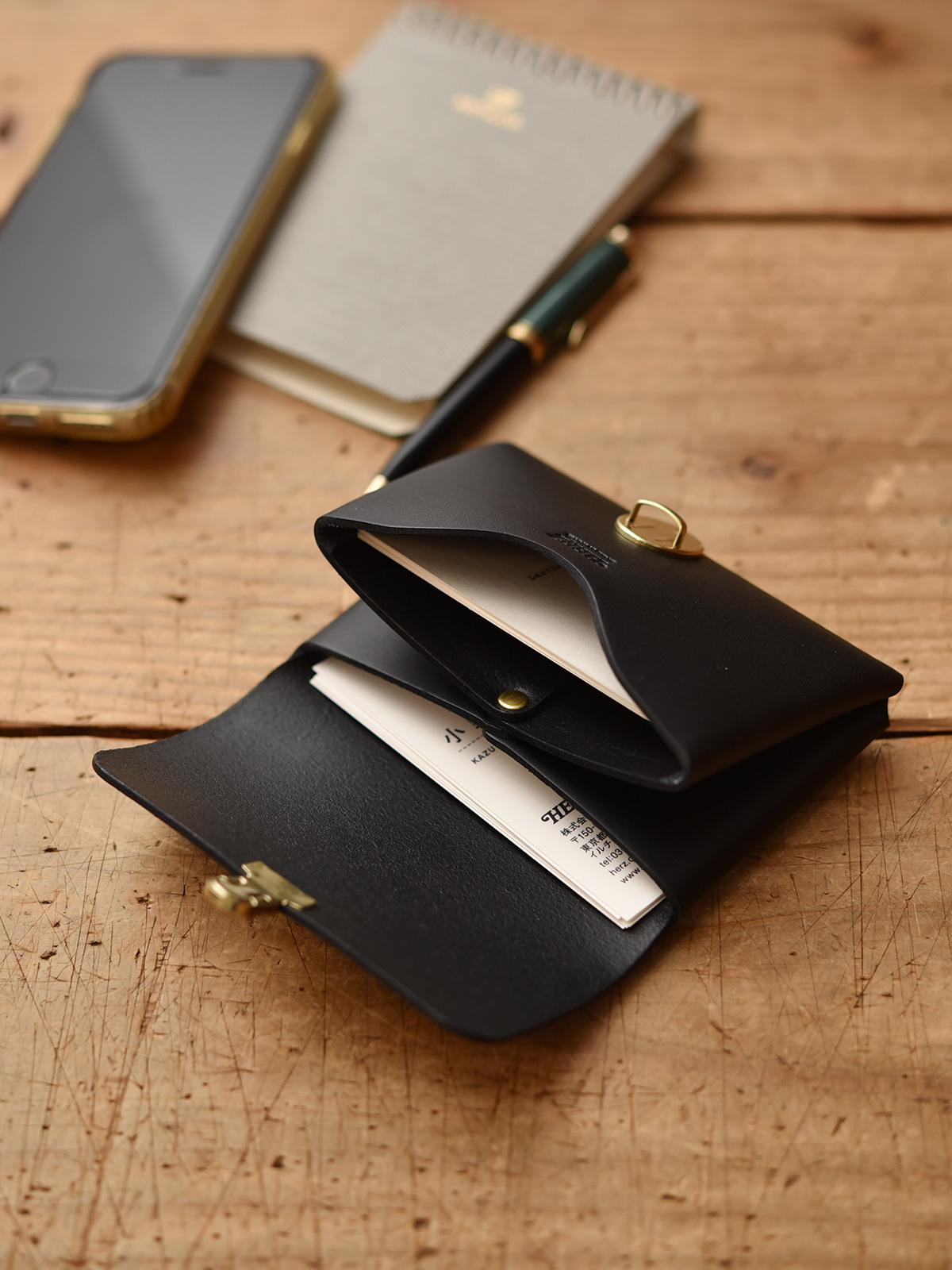 差込錠で使いやすい二部屋収納の本革名刺入れ / 革鞄のHERZ(ヘルツ