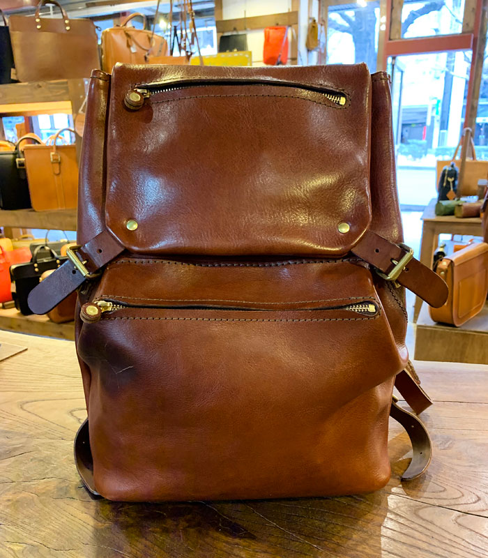 相棒！R-135「星のリュック」｜革鞄・革小物のHERZ公式通販