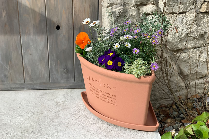 八幡化成株式会社』|Plate Corner Type コーナーエコプレート