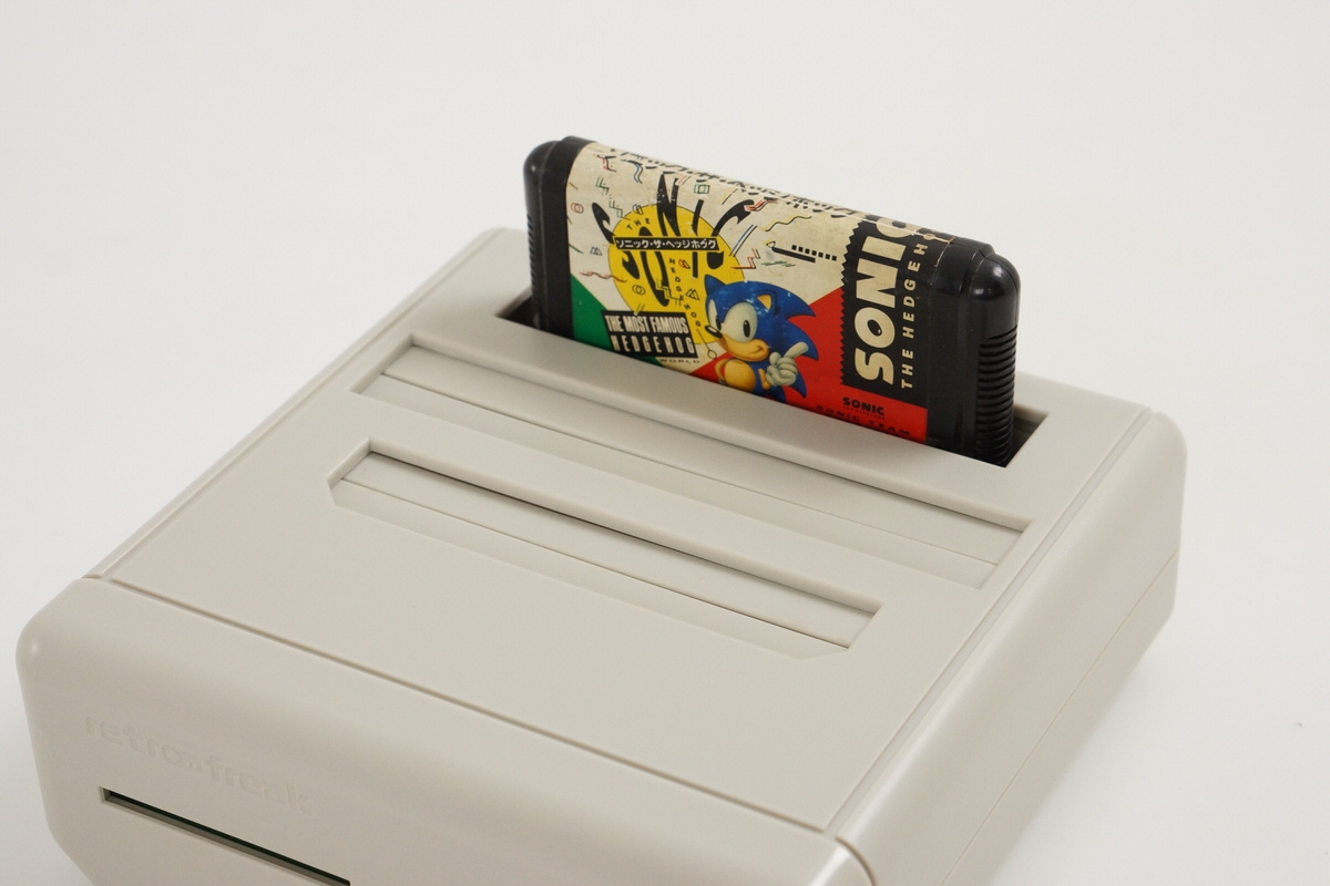 RETRO FREAK Console Boxed Cyber gadget Tested System Famicom SFC