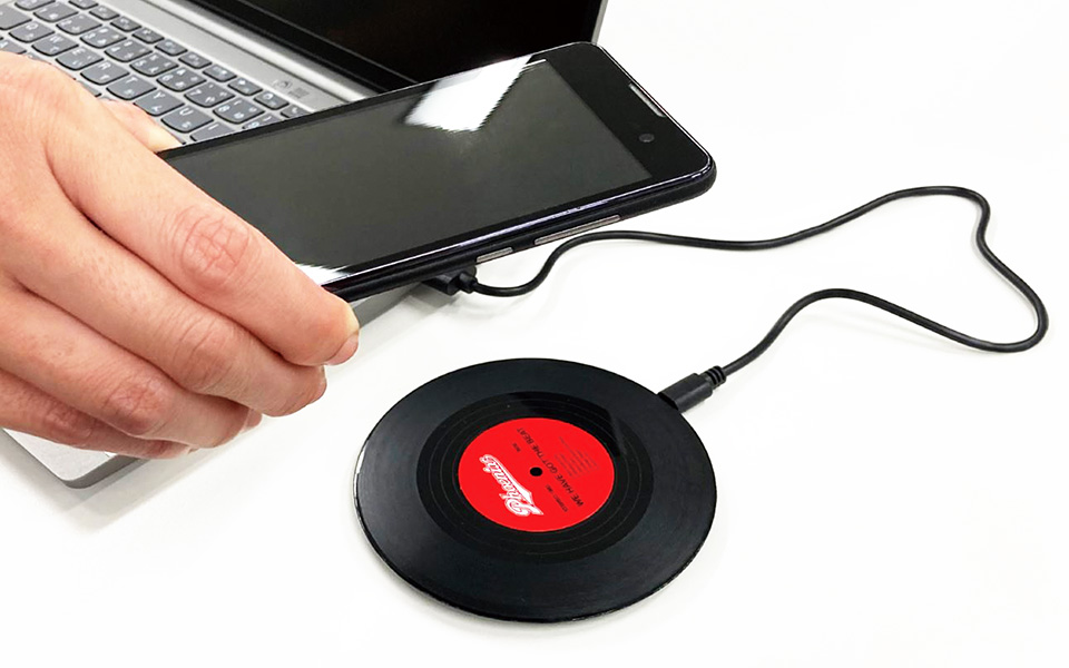 レコード型ワイヤレス充電器｜オリジナルグッズ企画｜株式会社ヒロモリ