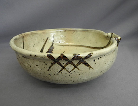 10025] 13代中里太郎右衛門 その他 唐津絵粉引 片口 - 広田屋 ブランド