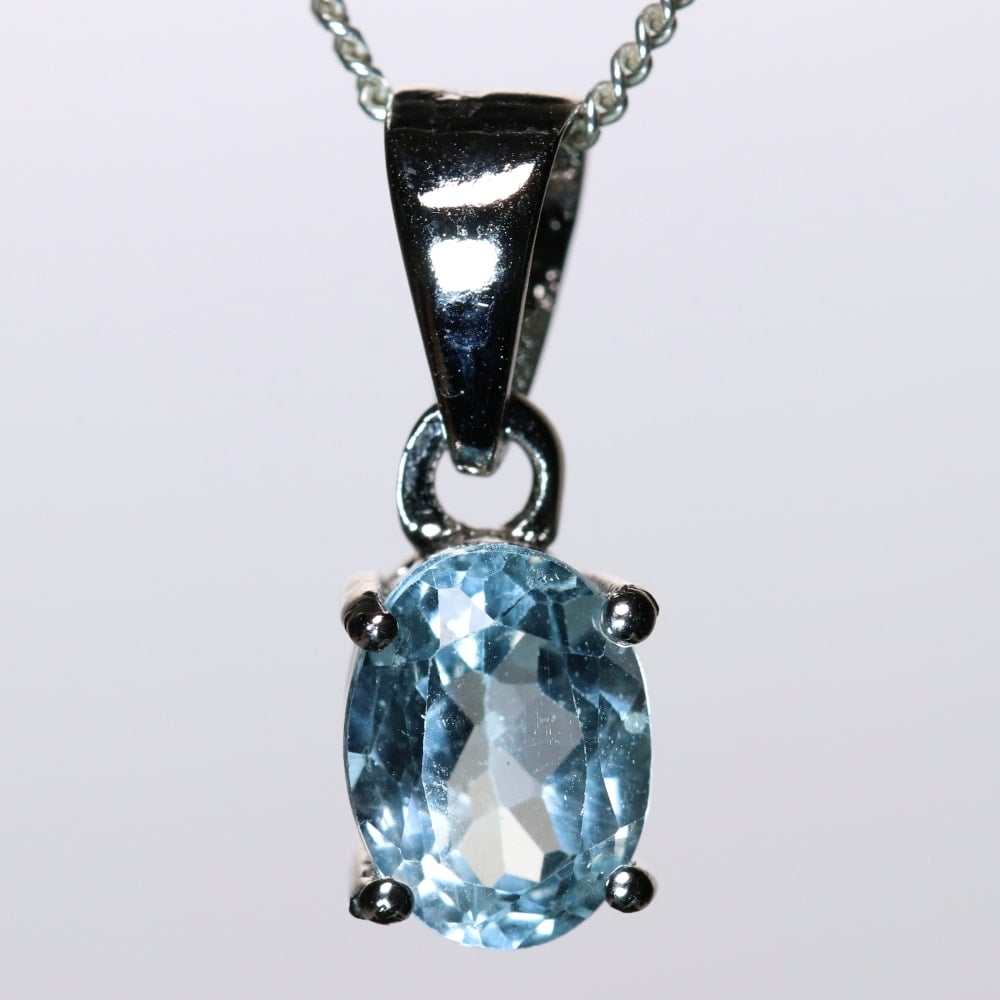 Ruby】ブルースポットジャスパーの大粒リーフ彫刻ネックレストップ