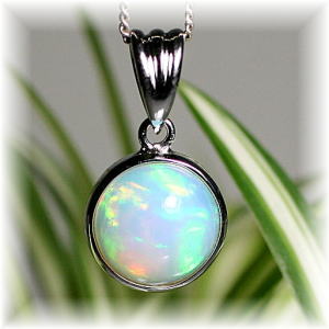 エチオピアオパールペンダントトップ（シルバー925） - 埼玉県吉川市の