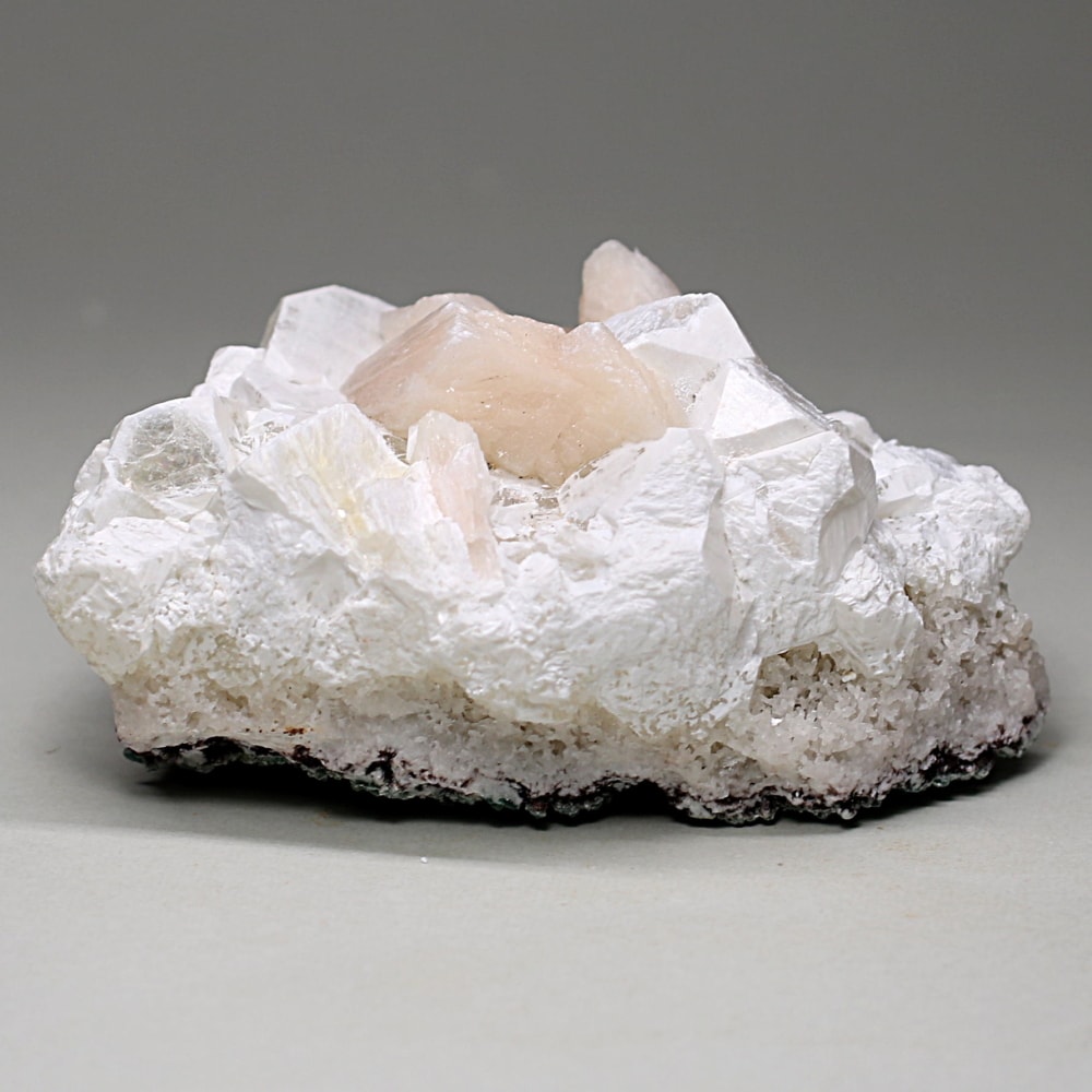 インド/プネー産]変種アポフィライト共生？スティルバイト原石