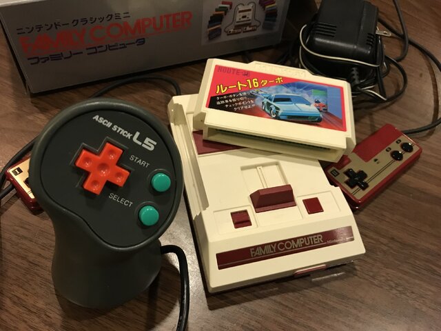 国内ではほとんど情報が無い海外版ファミコン「NES」の不思議な世界