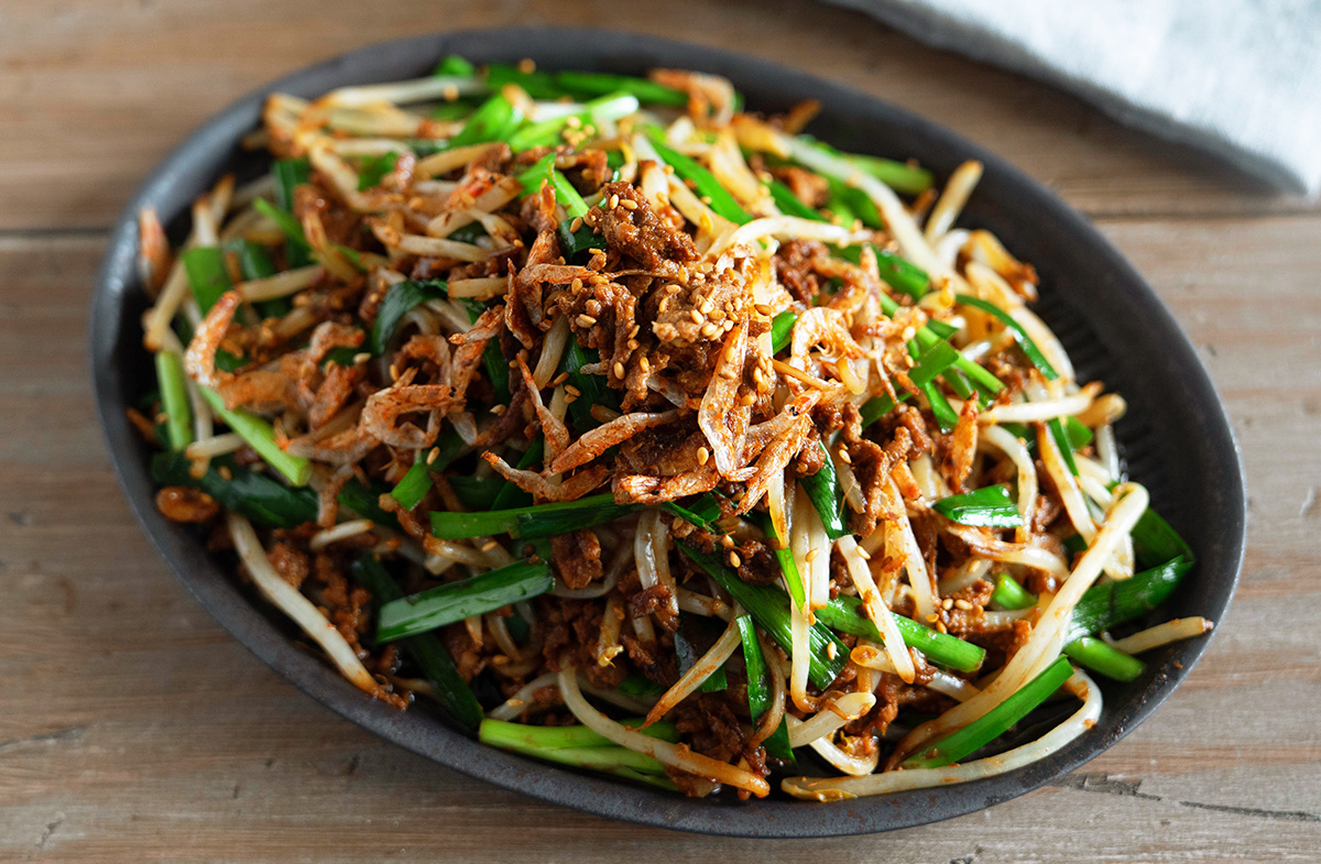 赤だし味噌がポイント！台湾風もやし炒め | スマイルレシピ | イチビキ