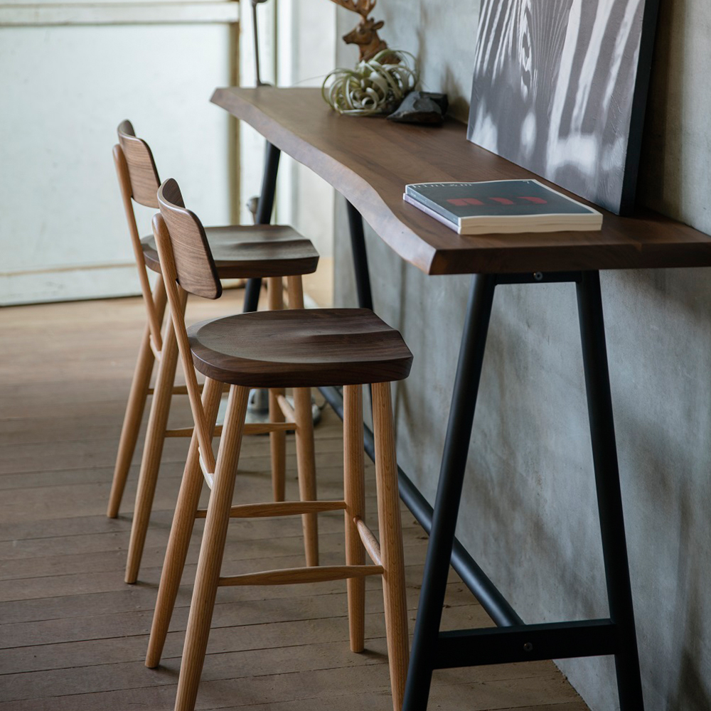 カウンターチェア「REAL DC347-CN67 WN/RO-CL」ウォールナット材