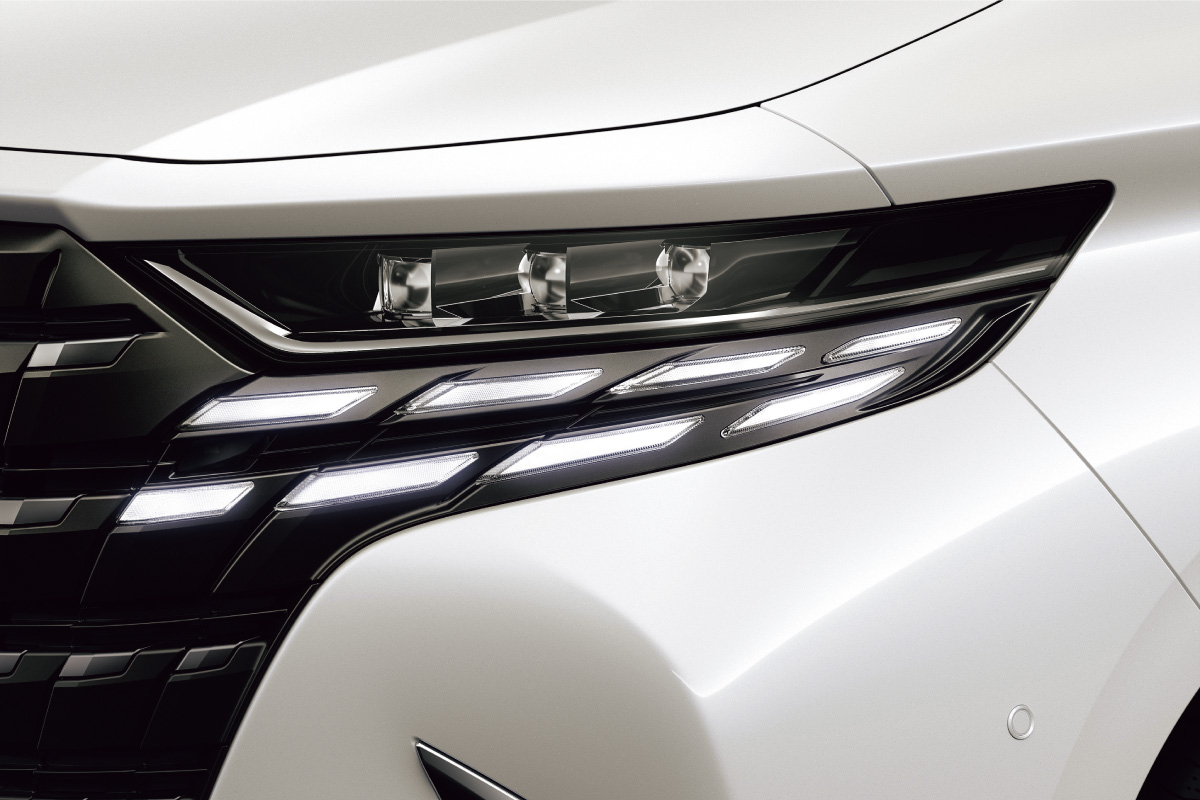 アルファード | 特長 | お車のことなら石川トヨペットカローラで