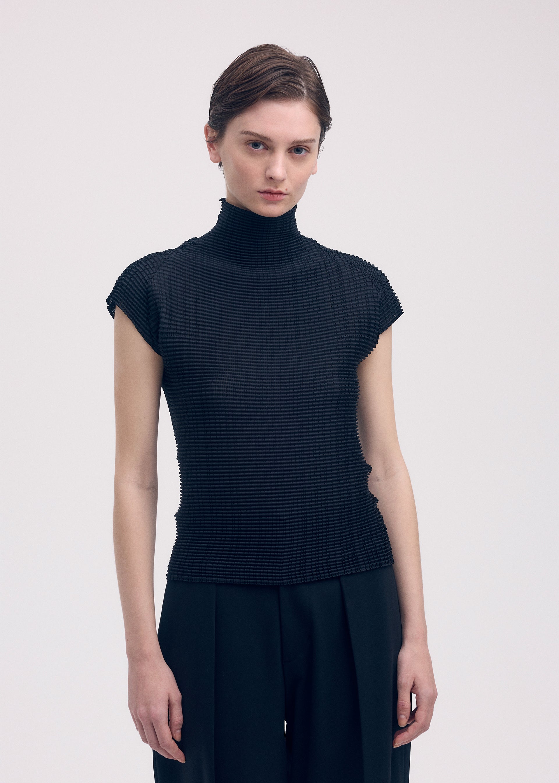 WOOLY PLEATS BK/WT-58 – isseymiyake.com