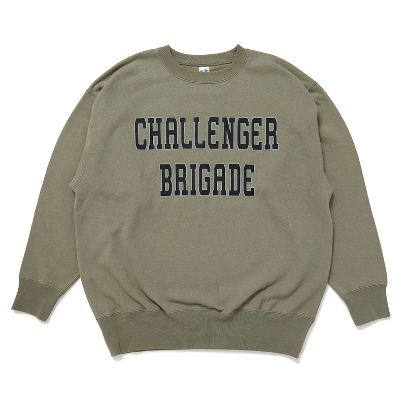 CHALLENGER/COLLEGE LOGO C/N SWEAT（KHAKI）［クルーネックスウェット