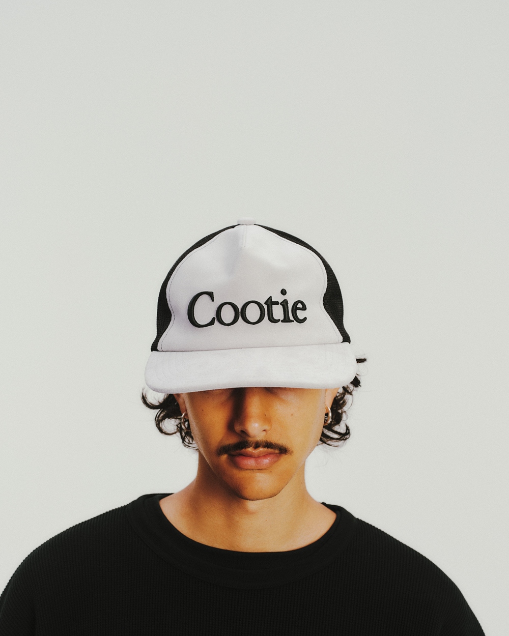 COOTIE PRODUCTIONS/Suede 5 Panel Mesh Cap（Black）［スウェード5