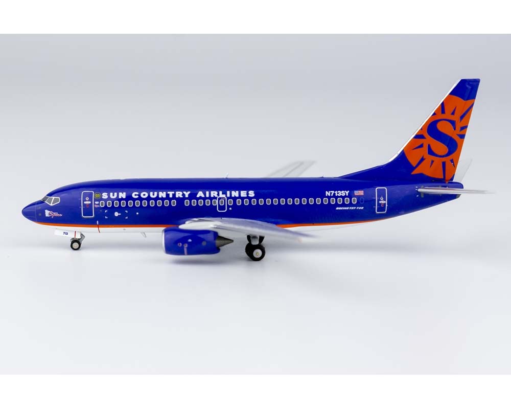 www.JetCollector.com: Sun Country Delivery Colors B737-700 N713SY