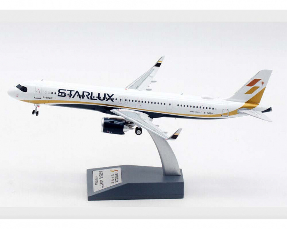 www.JetCollector.com: Starlux Airlines A321neo B-58201 w/stand 1