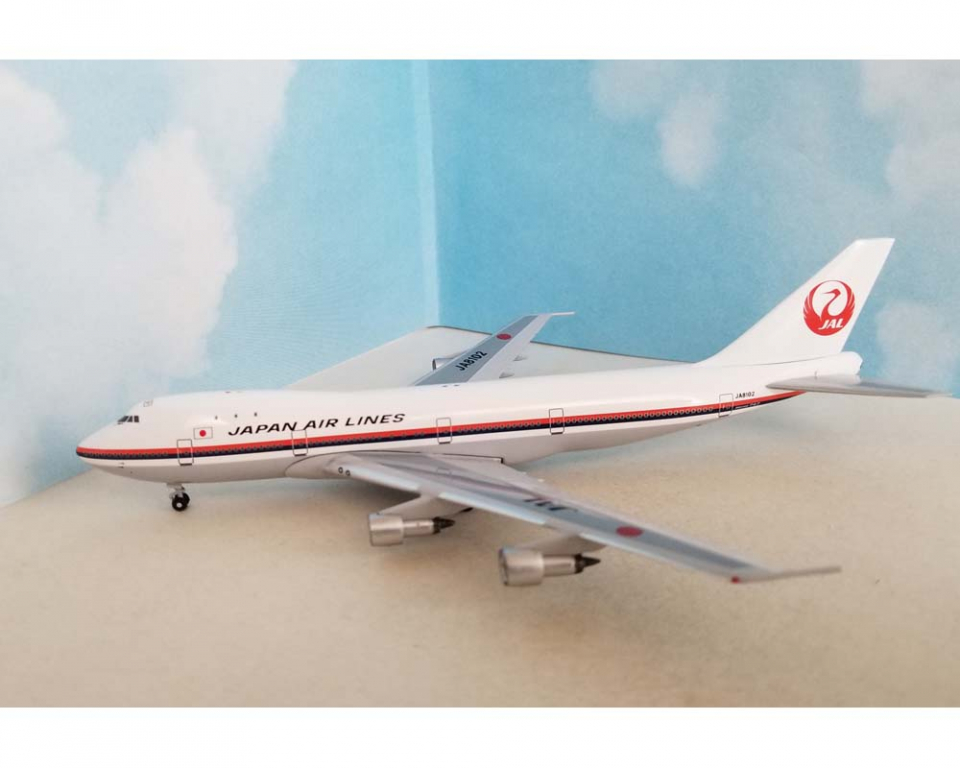 www.JetCollector.com: JAL B747-100 JA8102 1:400 Scale Bluebox BBX41659