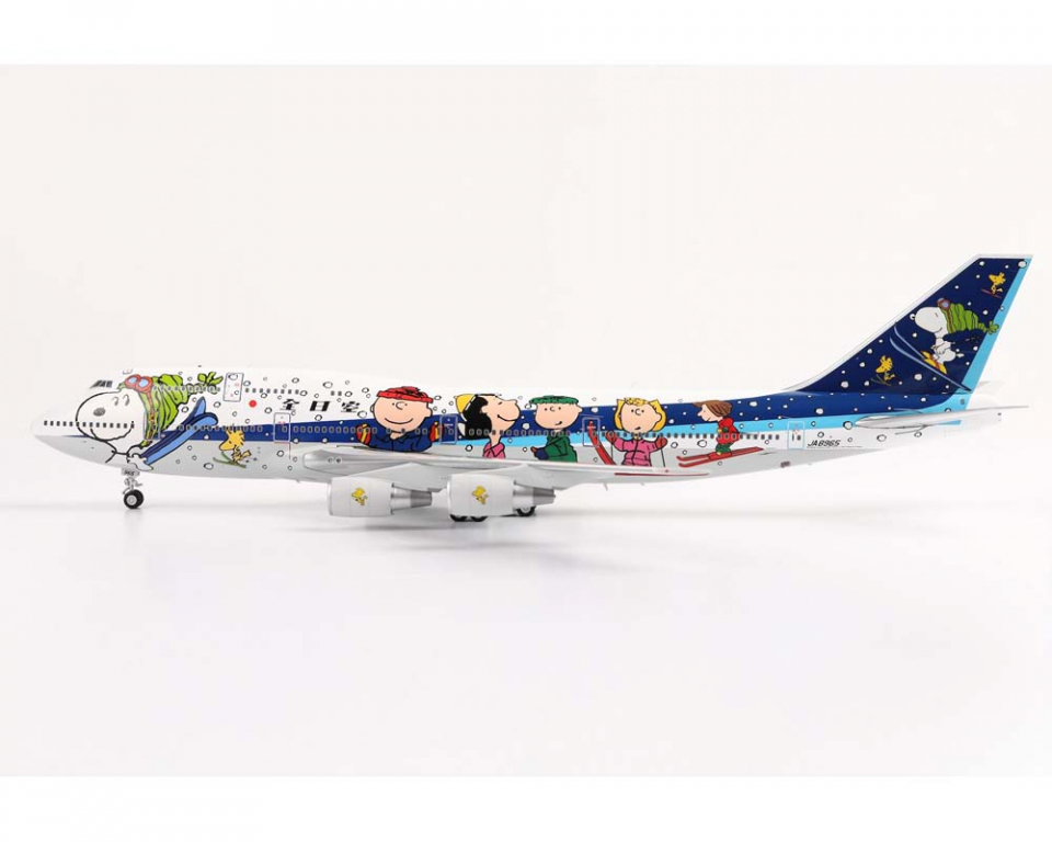 www.JetCollector.com: ANA- All Nippon B747-400 Snoopy, w/stand