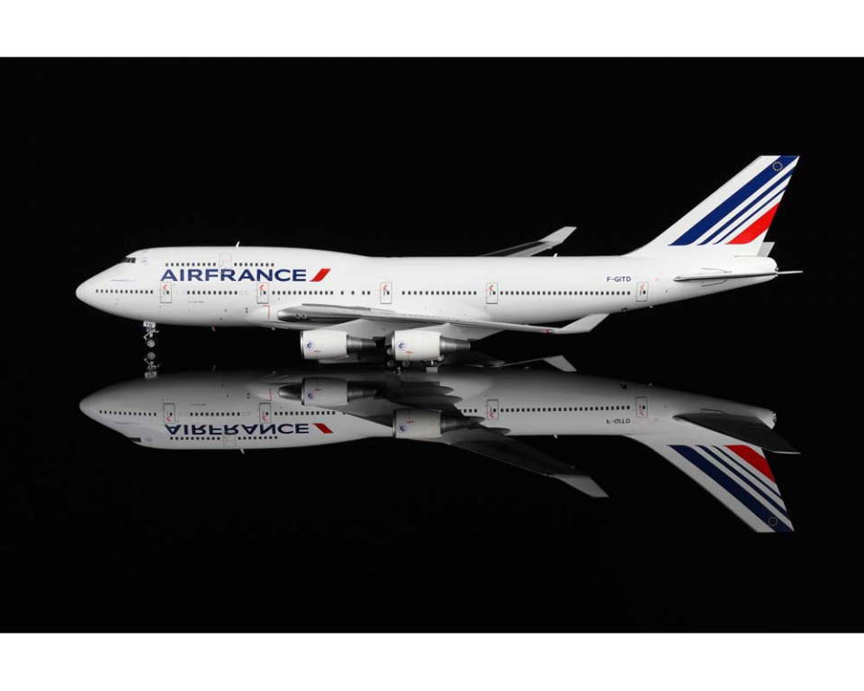 www.JetCollector.com: Air France B747-400 w/stand F-GITD 1:200