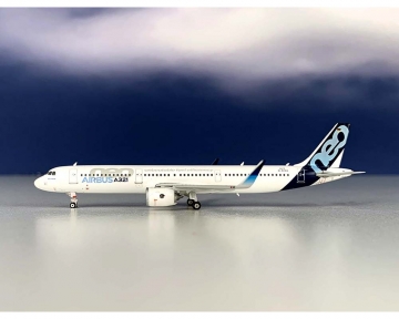 www.JetCollector.com: MISC AIRBUS A321neo B-HBD 1:400 Scale