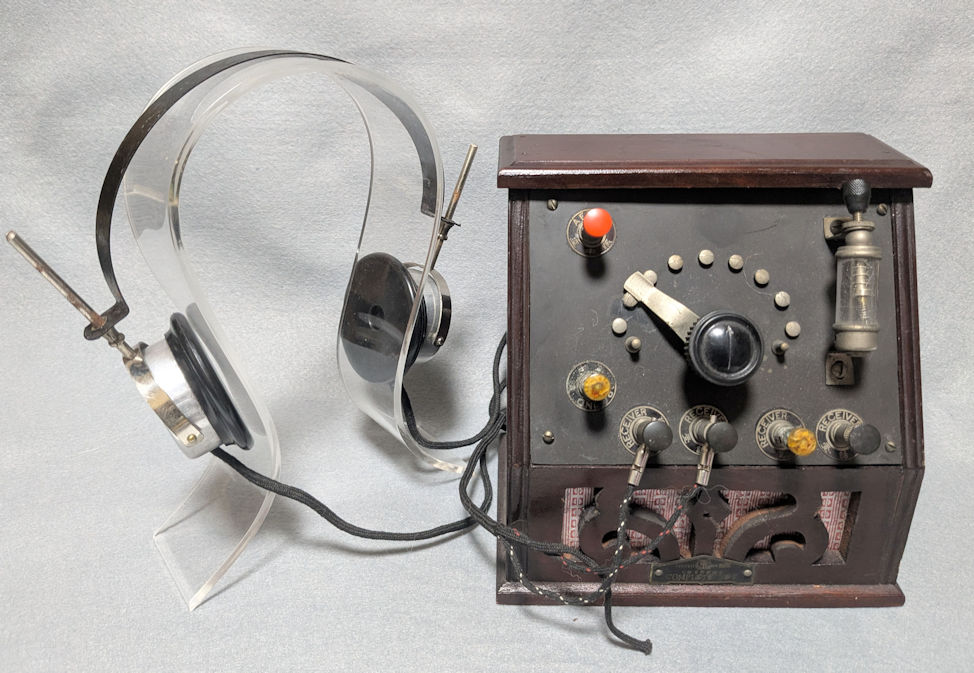 鉱石受信機展示室