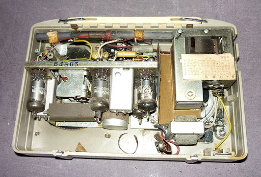 真空管式ポータブルラジオの離陸