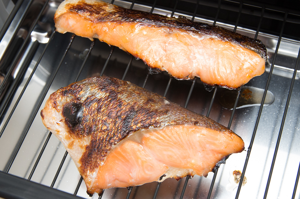 煙らず楽しておいしい魚が焼ける！ パナソニック おさかな煙らん亭