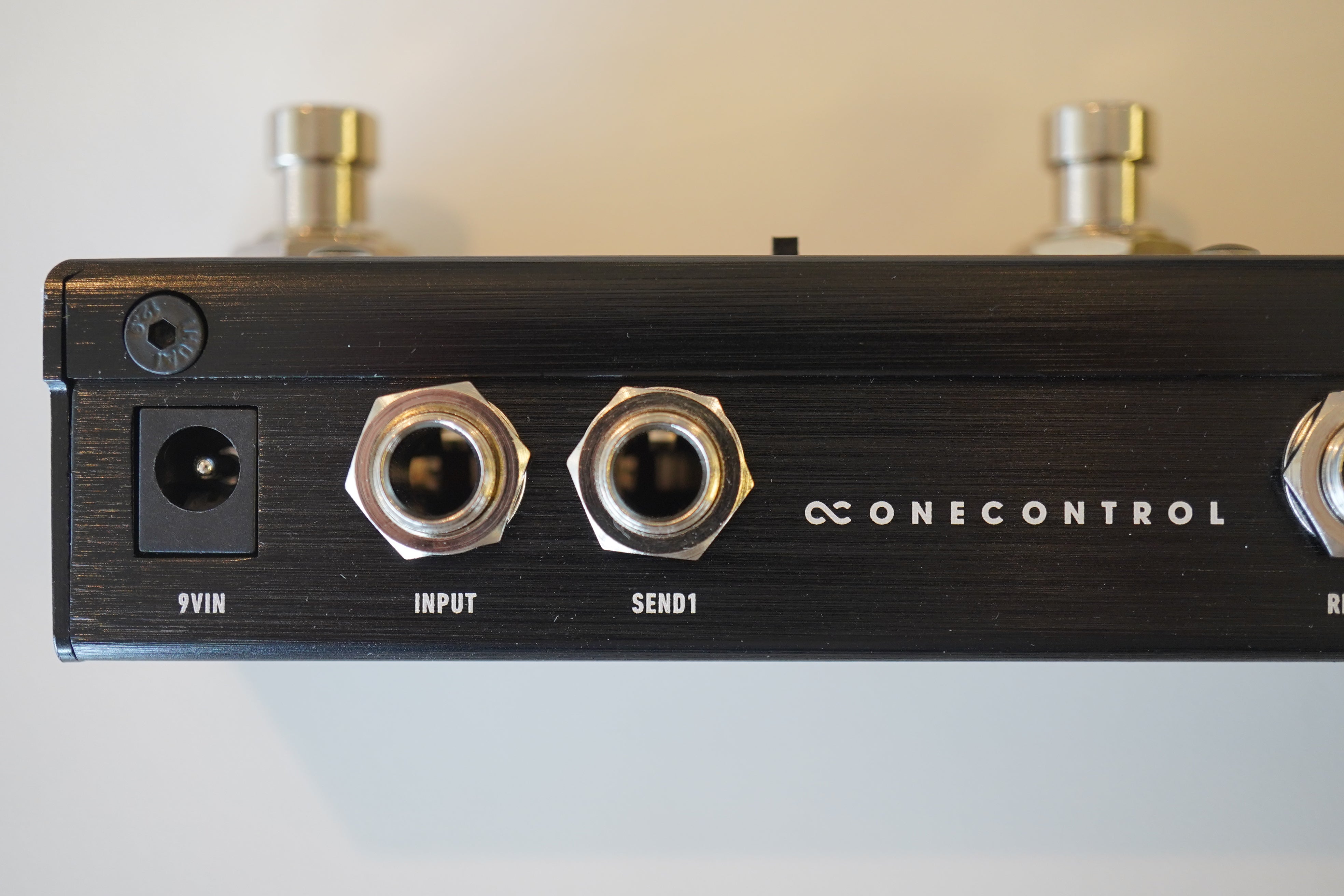 One Control Agamidae Tail Loop – OneControl