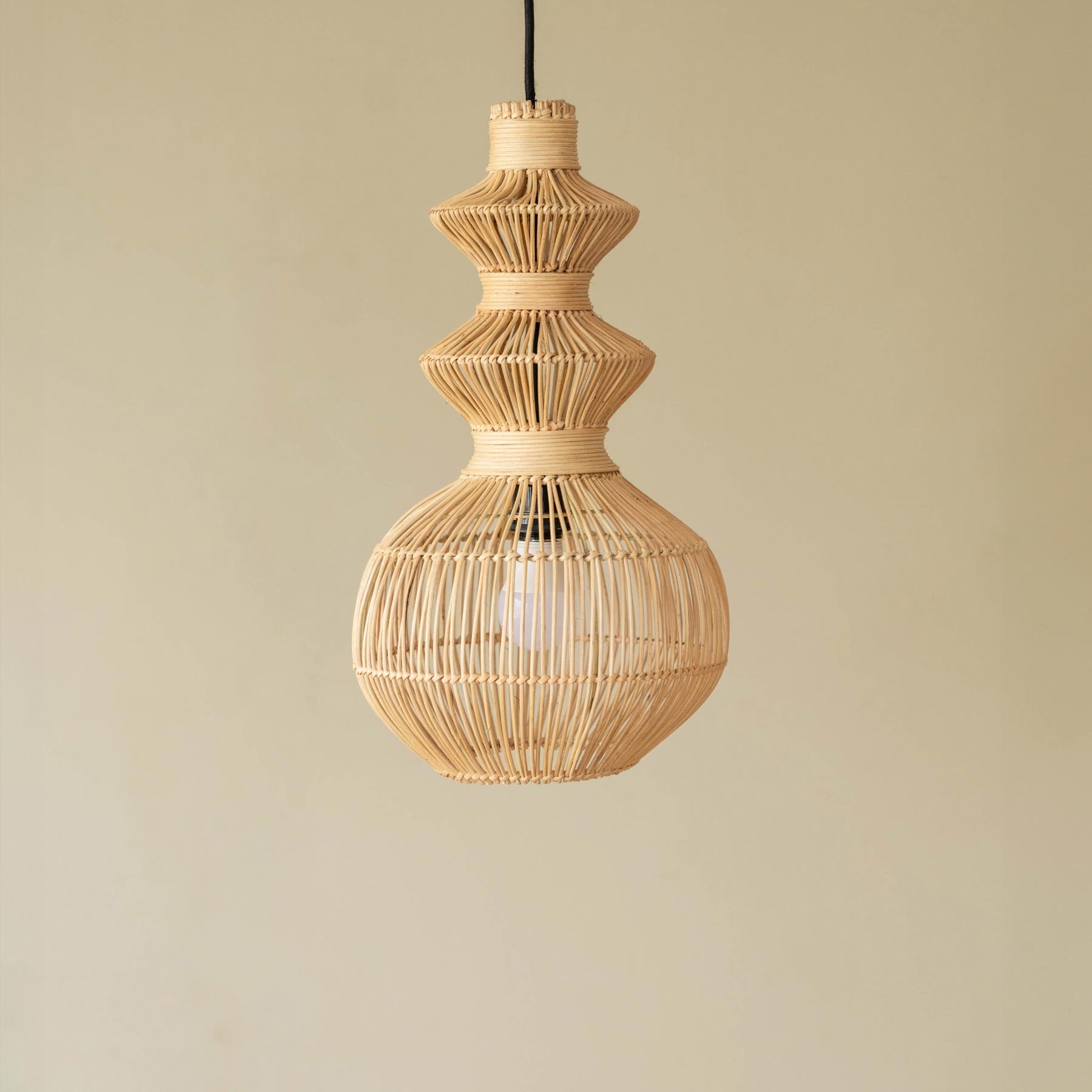 ラタンシェードランプ Fonsol｜ペンダントランプ｜オルネ ド フォイユ