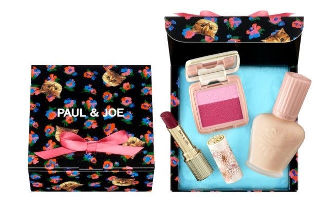 PAUL & JOE BEAUTE（ポール ＆ ジョー ボーテ）のクリスマスコフレ2022