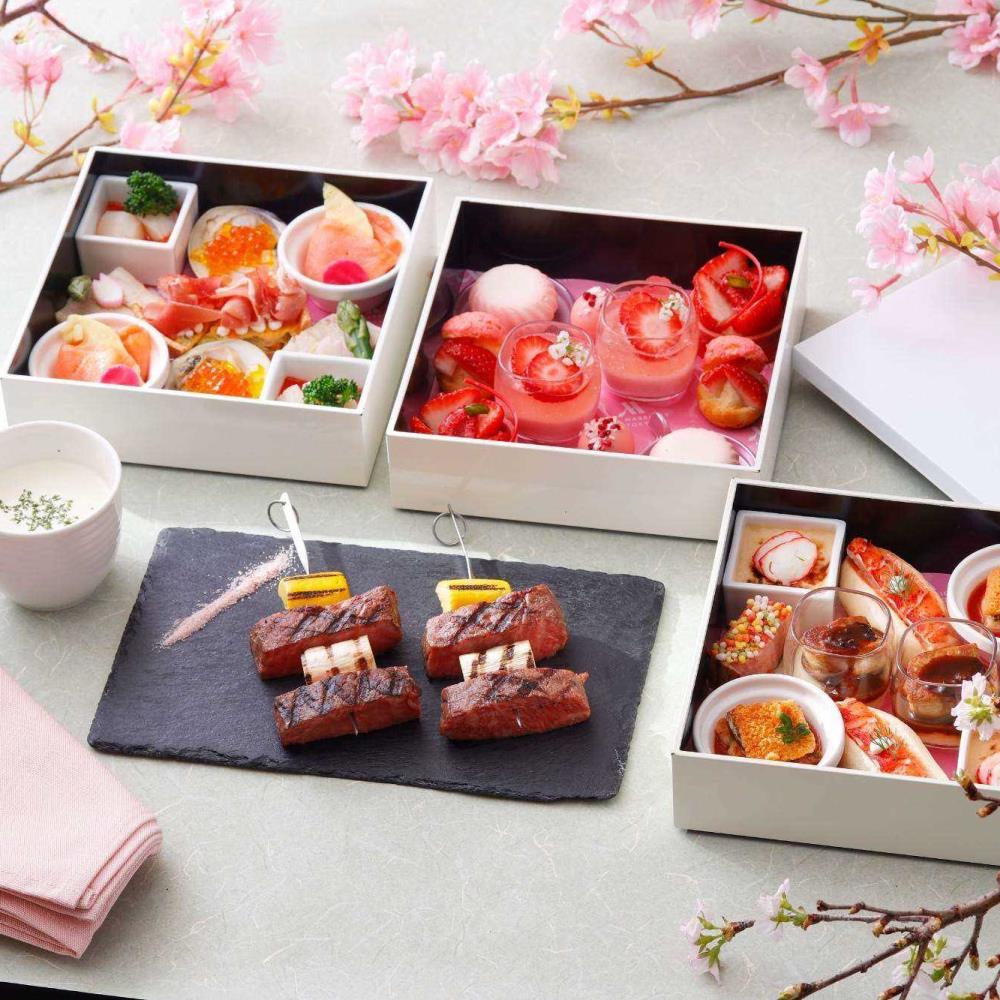 テラス席でお花見ランチ】モダンな三段のお重スタイルランチ(3/15～4