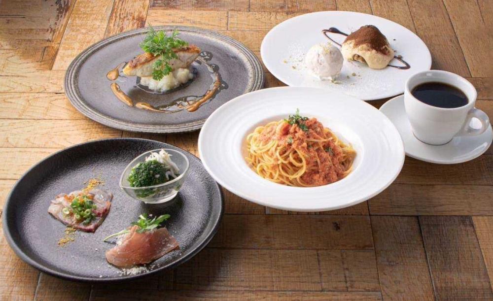 記念日ディナー】前菜4種や選べるパスタ・メインなど全4皿+乾杯酒+