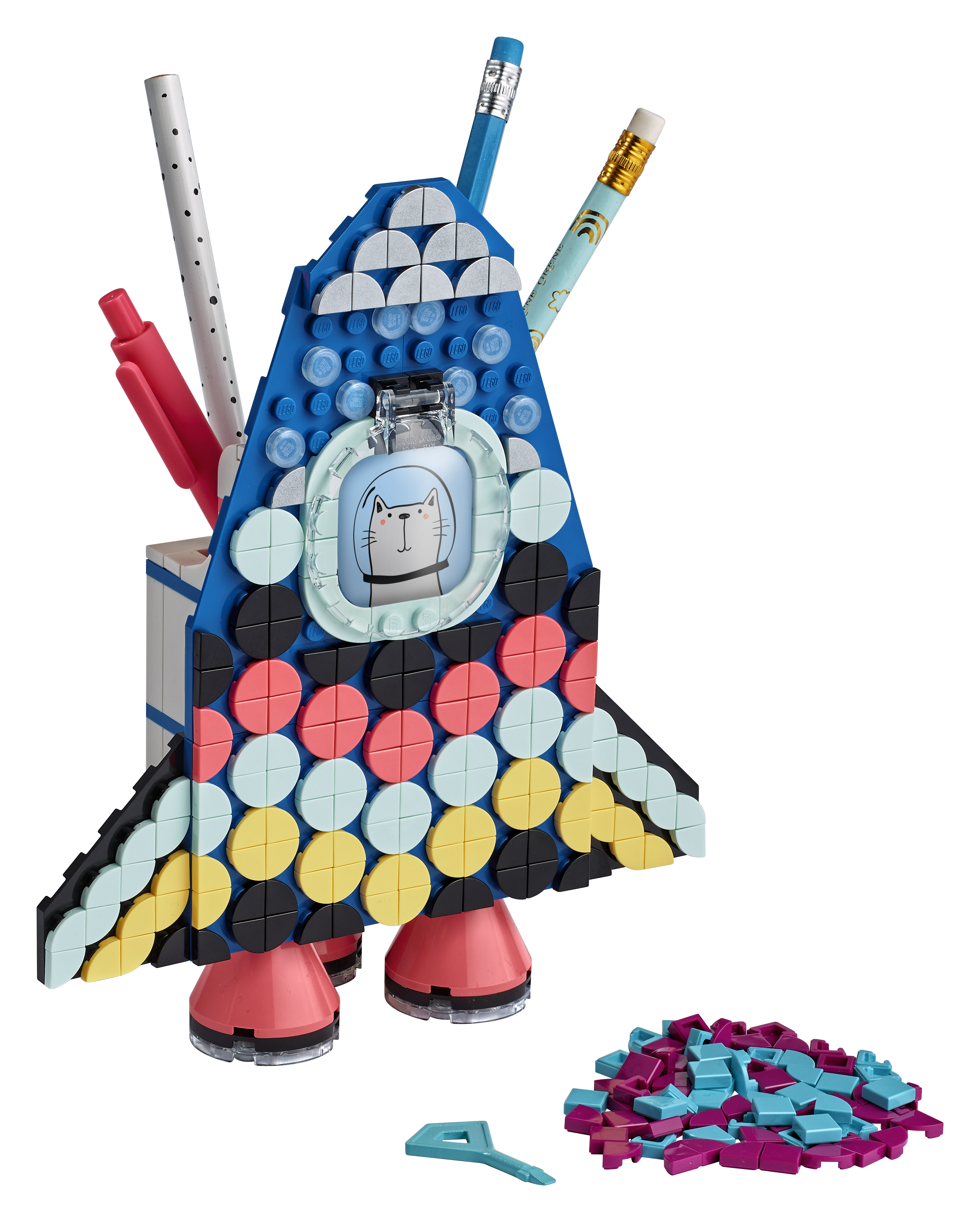 Pencil Holder 41936 | DOTS | Buy online at the Official LEGO® Shop US