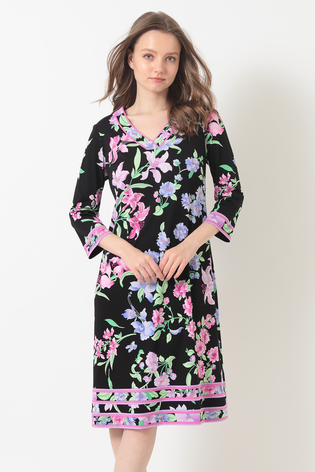 ワンピース F52G302401｜レオナール 公式オンラインショップ