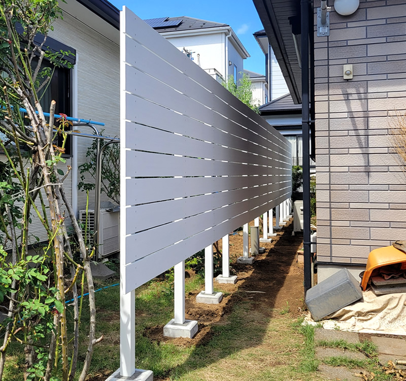 アルミ60角支柱2100mmNEW （2.1mm厚） ホワイト - JAN2812