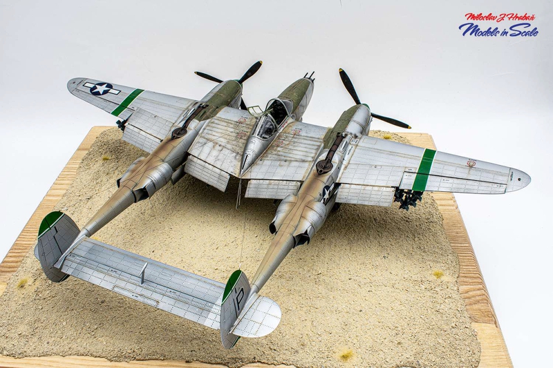 Trumpeter 1/32 P-38L Lightning | Large Scale Planes