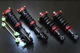 LARGUS ONLINE SHOP / ホンダ ジェイドハイブリッド FR4 2WD SpecS 車