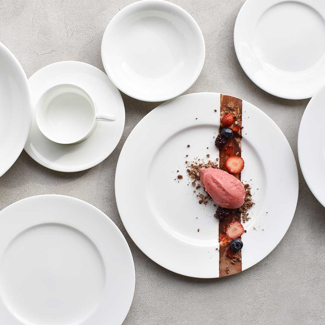 ジュリアン・オピーバーズ フレーム入り ファイン ボーンチャイナ