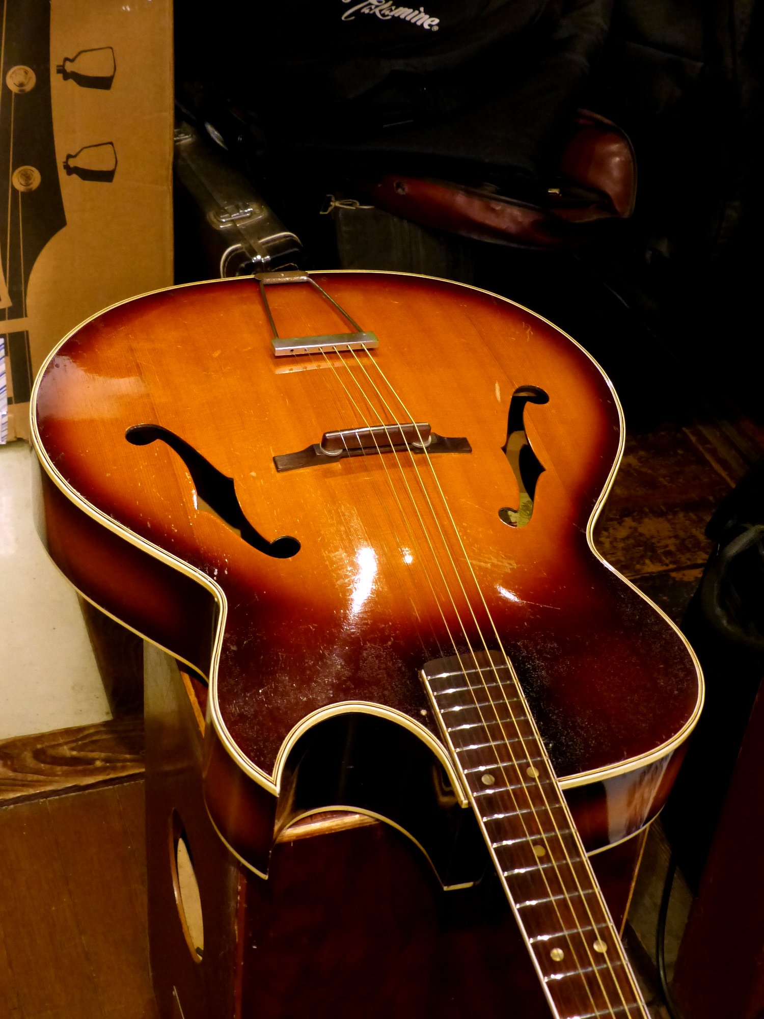 鈴木バイオリン製作】 P-20 アーチトップギター 60年代製造 Suzuki