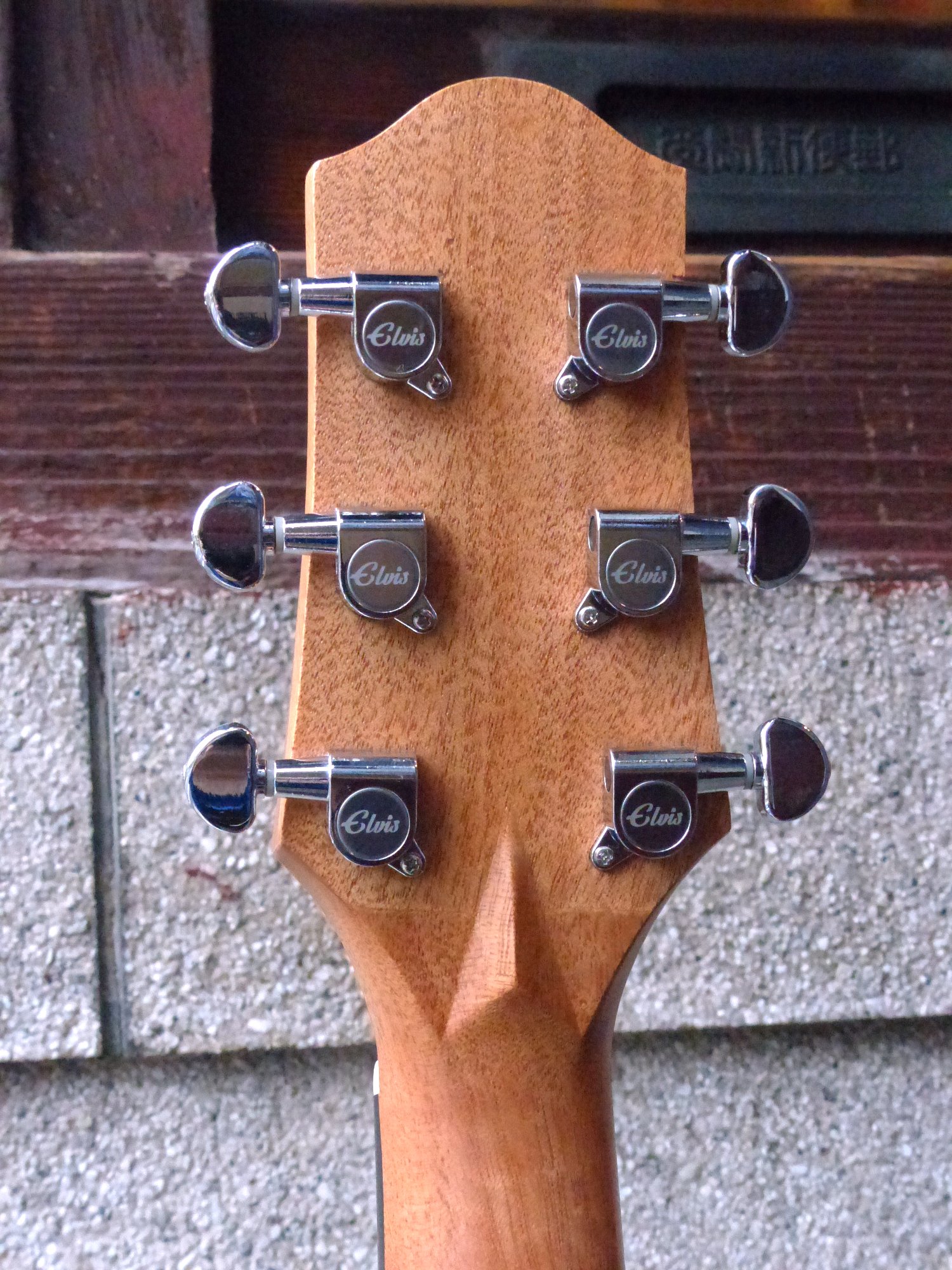 Elvis Master Mini 10 – 京町家のギターショップ ライトニン