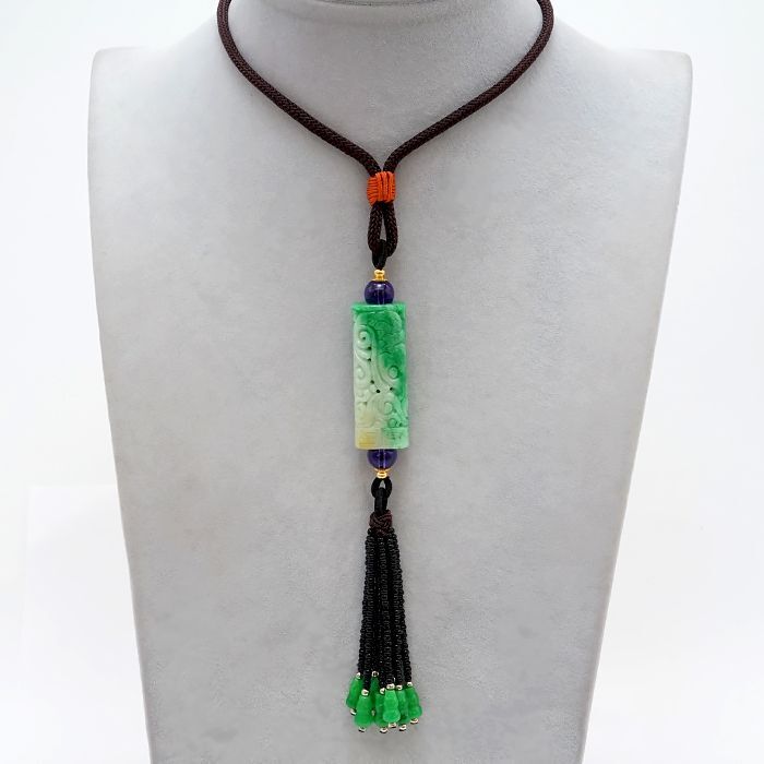 鯉モチーフ ミャンマー翡翠 天然石アクセサリー