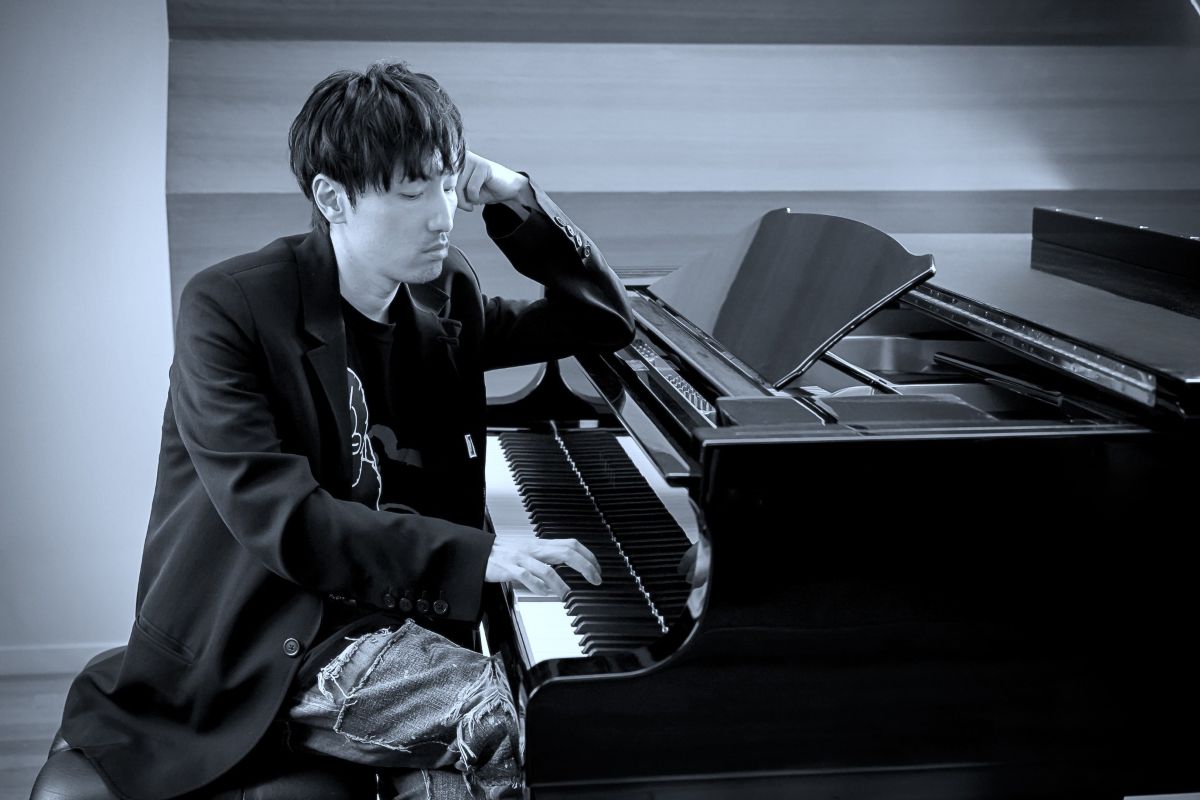 数々の人気作の劇伴を手掛けた作曲家・澤野弘之の葛藤と挑戦を繰り返し