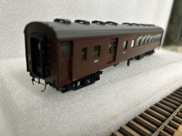 F&T 製品 1/87客車(オハ61 オハフ61 ドアを選べます。） オハ61 ぶどう