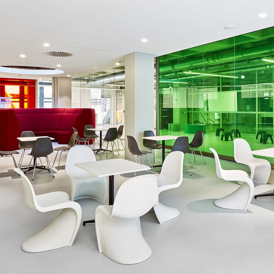 パントン チェア ホワイト(ホワイト)：ホーム