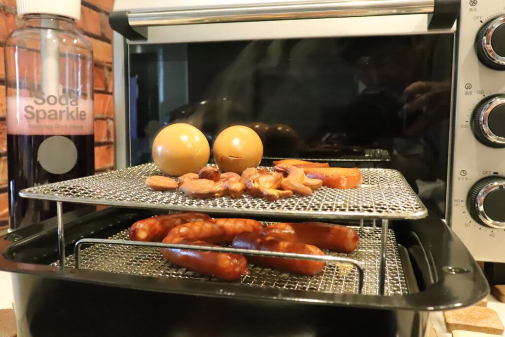 部屋の中で美味しい燻製が作れる『燻製スモークロースター ASR-240