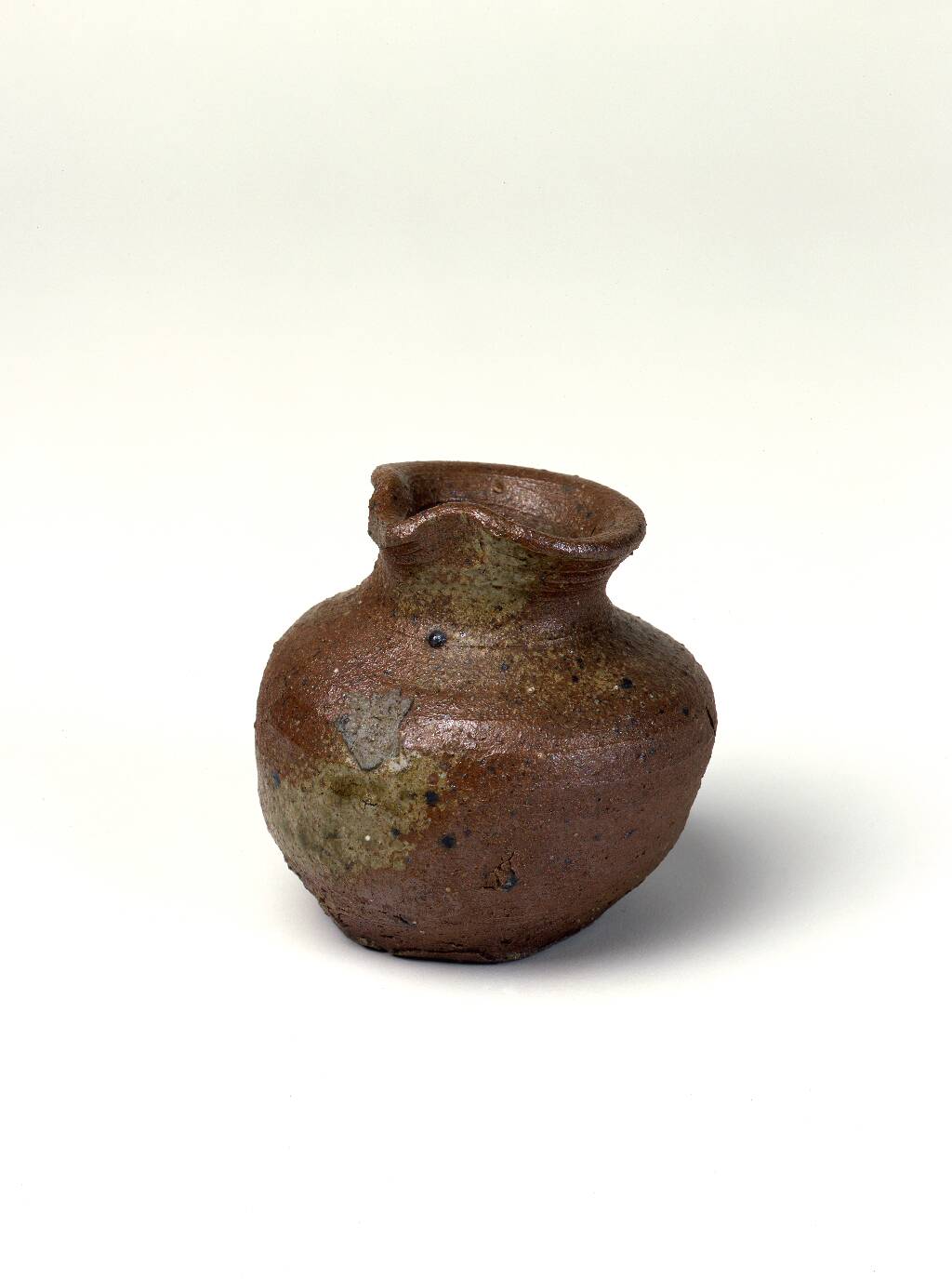 片口小壺 – 兵庫陶芸美術館 収蔵品データベース