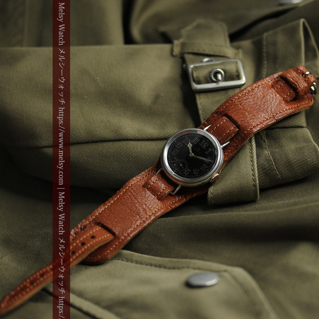 オメガ 希少な黒文字盤の銀無垢アンティーク腕時計 【1917年頃】