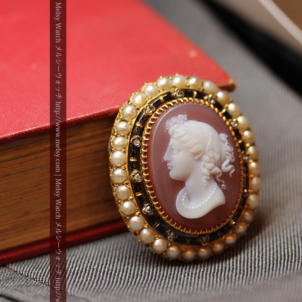アンティークカメオの金無垢ブローチ・ダイヤモンドと真珠 【1875年頃】