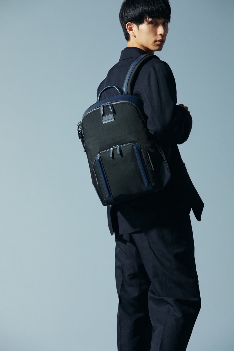 最高のビジネスバッグが誕生！ TUMI〈トゥミ〉の「JARVIS」をスーツや