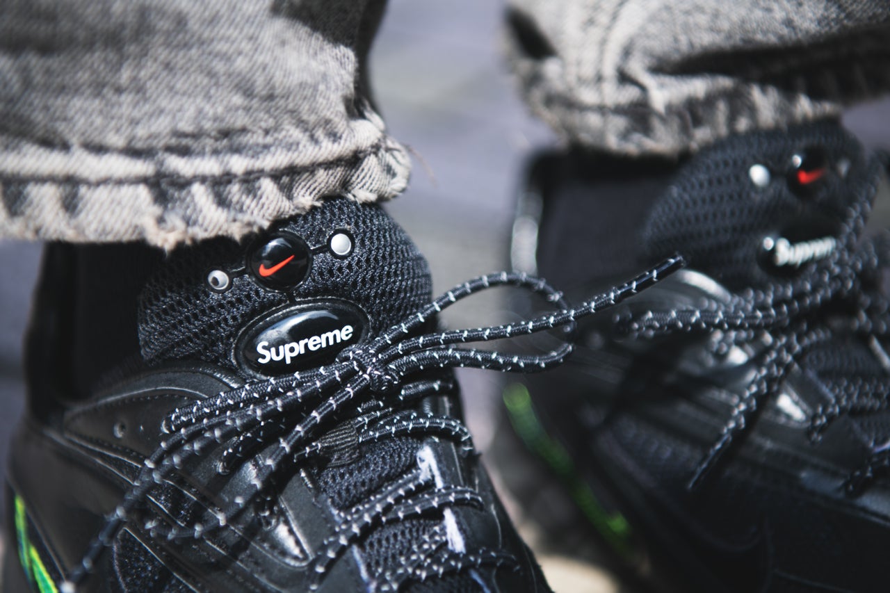 ナイキ」と「シュプリーム」のコラボスニーカーはいつでもコーデの主役