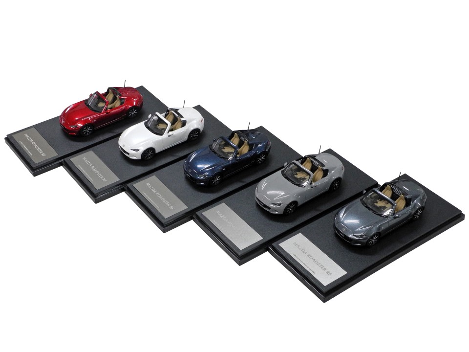 ROADSTER RF VS （2024） モデルカー 1/43